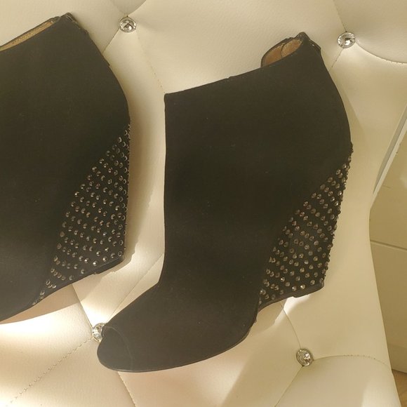 size 37 Sexy Black Crystal Black Suede wedge Bootie/heels, open tow. 1971 Reiss - Picture 10 of 10